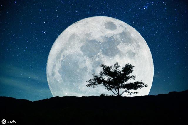 嫦娥奔月的传说与中秋祭月
